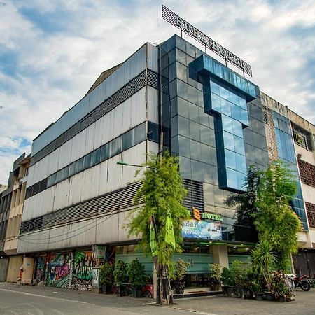 Suba Hotel Jakarta Bagian luar foto