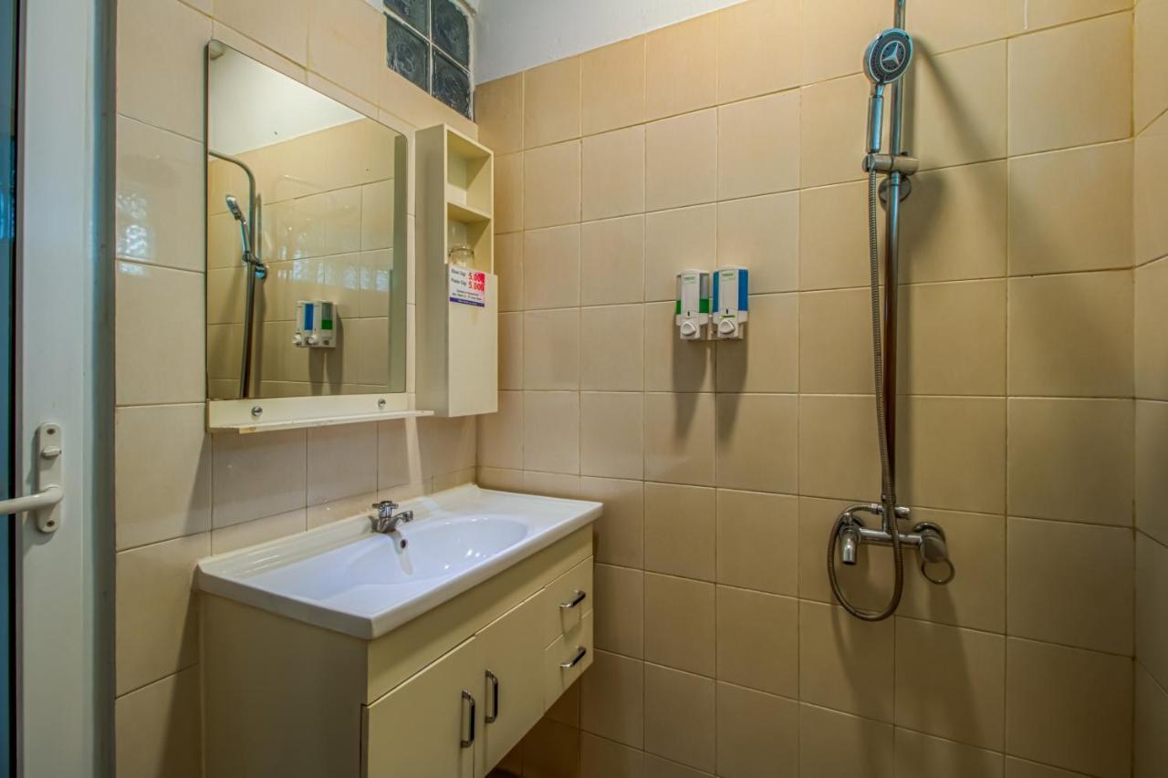 Suba Hotel Jakarta Bagian luar foto