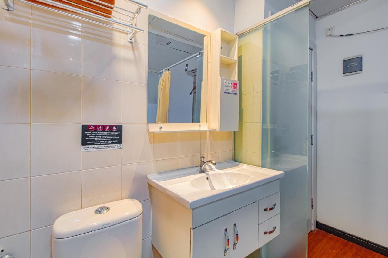 Suba Hotel Jakarta Bagian luar foto